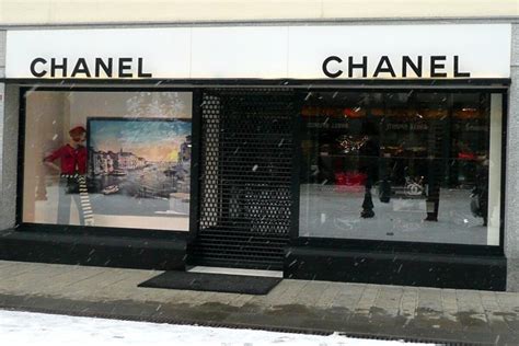 chanel chamonix|Chanel in the mountains.